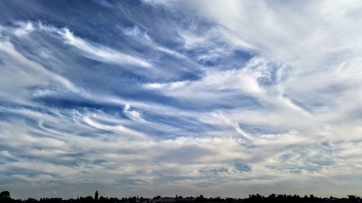 Fotografia del cielo di Roberto Spateri &mdash; Cameri (Novara), 11 ottobre 2015.