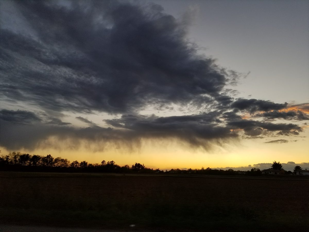 Fotografia del cielo di Roberto Spateri &mdash; Cameri (Novara), 22 ottobre 2017.