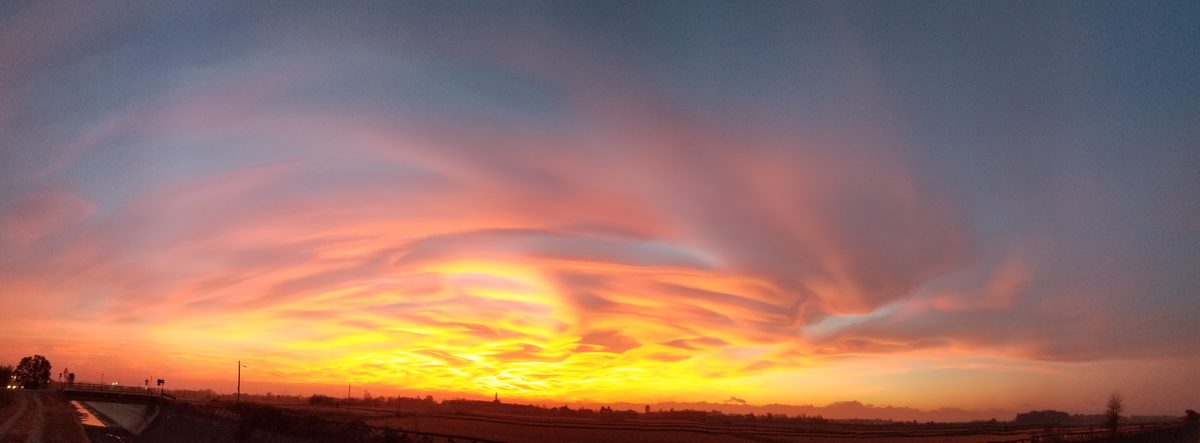 Fotografia del cielo di Roberto Spateri &mdash; Cameri (Novara), 29 ottobre 2017.