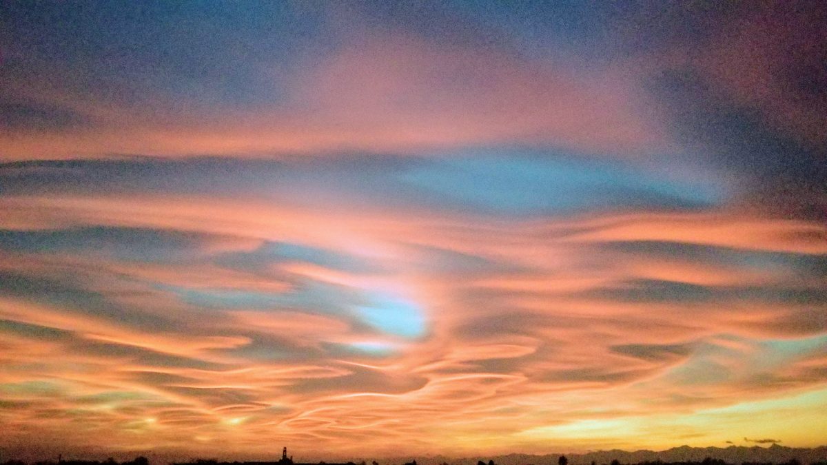 Fotografia del cielo di Roberto Spateri &mdash; Cameri (Novara), 29 ottobre 2017.