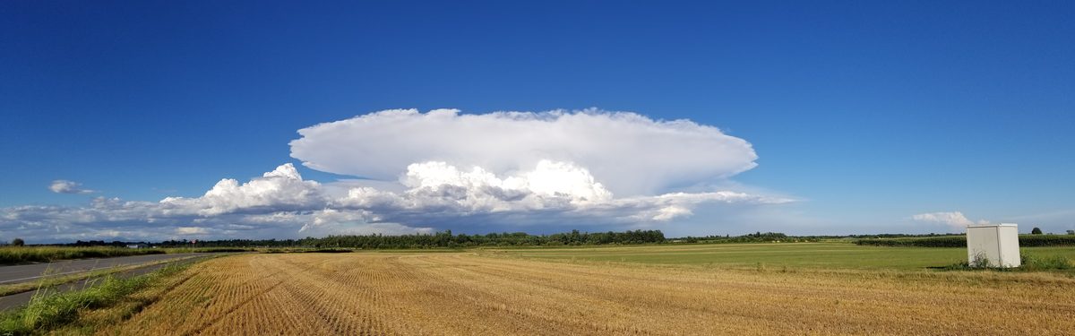 Fotografia del cielo di Roberto Spateri &mdash; Cameri (Novara), 6 luglio 2018.