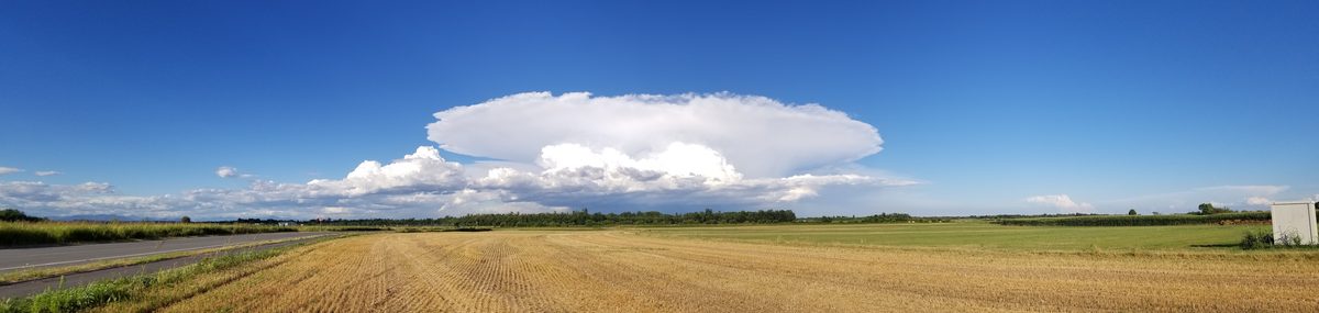 Fotografia del cielo di Roberto Spateri &mdash; Cameri (Novara), 6 luglio 2018.