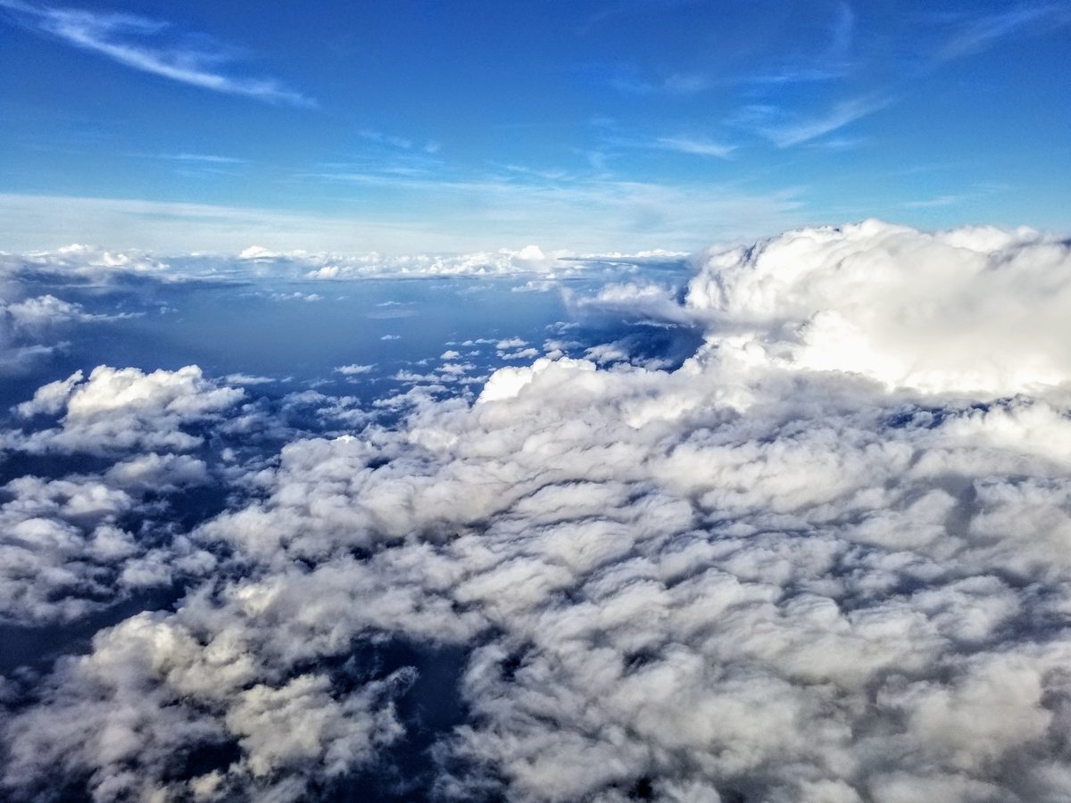 Fotografia del cielo di Roberto Spateri &mdash; In volo sul mar Tirreno, 8 gennaio 2019.