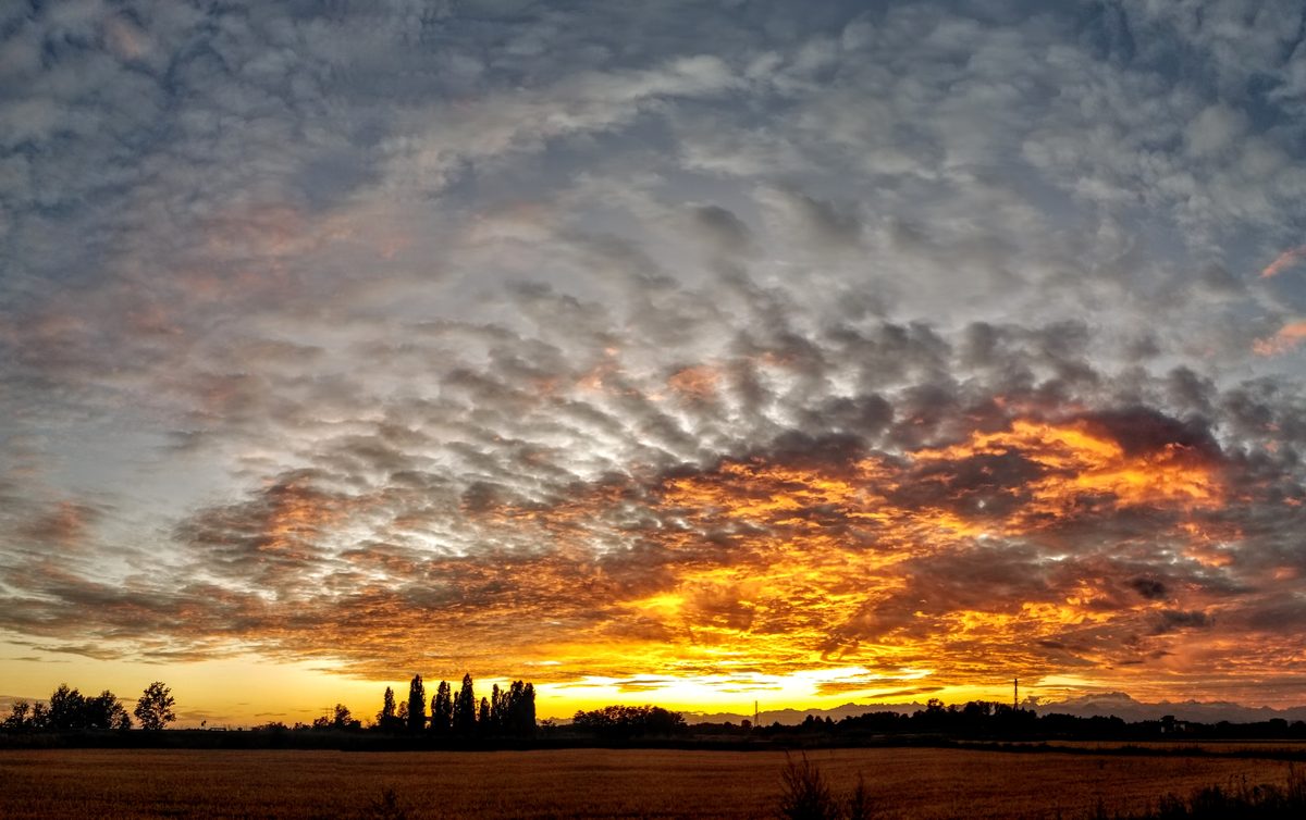 Fotografia del cielo di Roberto Spateri &mdash; Novara, 11 settembre 2019.