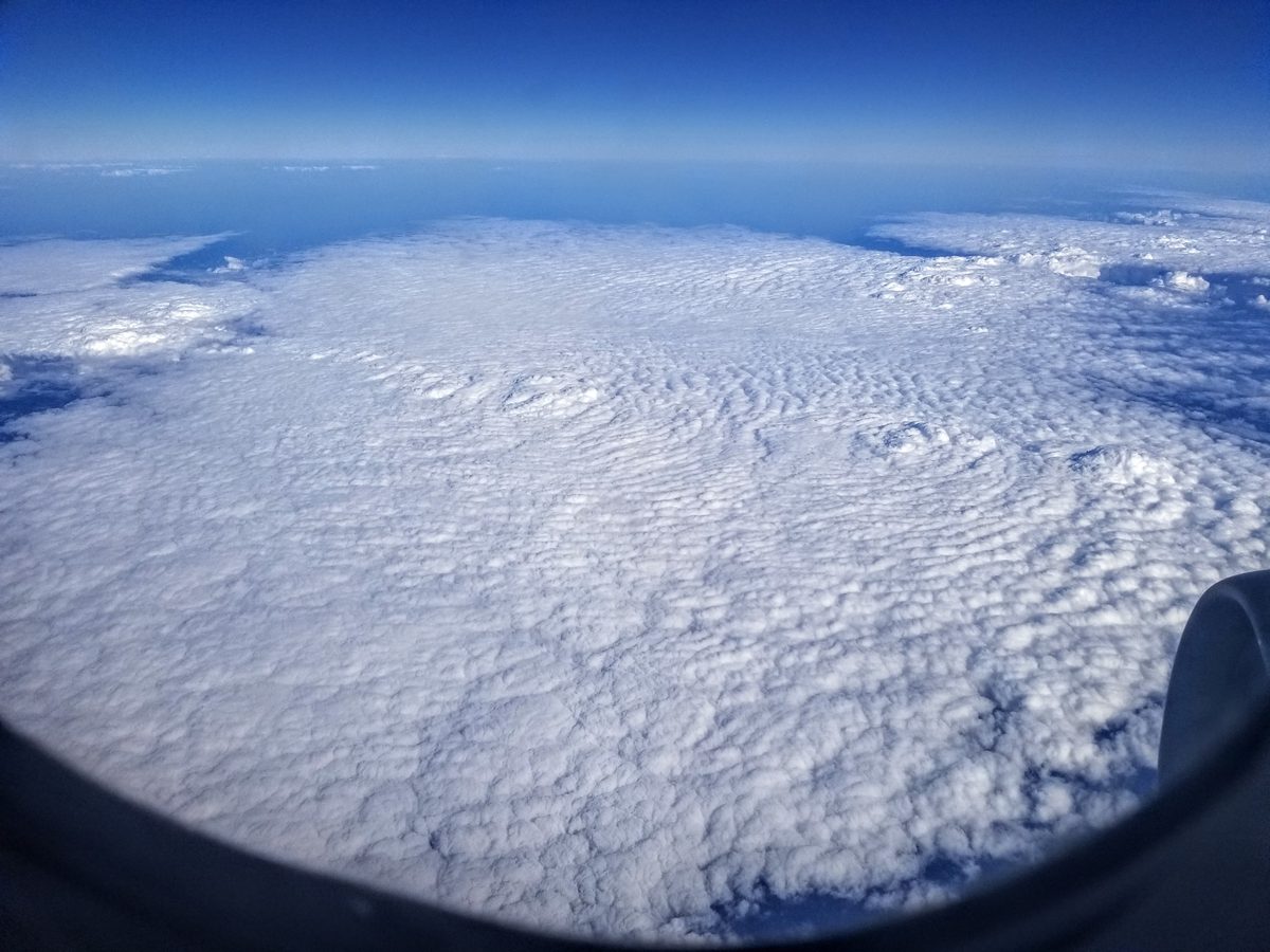 Fotografia del cielo di Roberto Spateri &mdash; In volo sul mar Tirreno, 13 gennaio 2020.