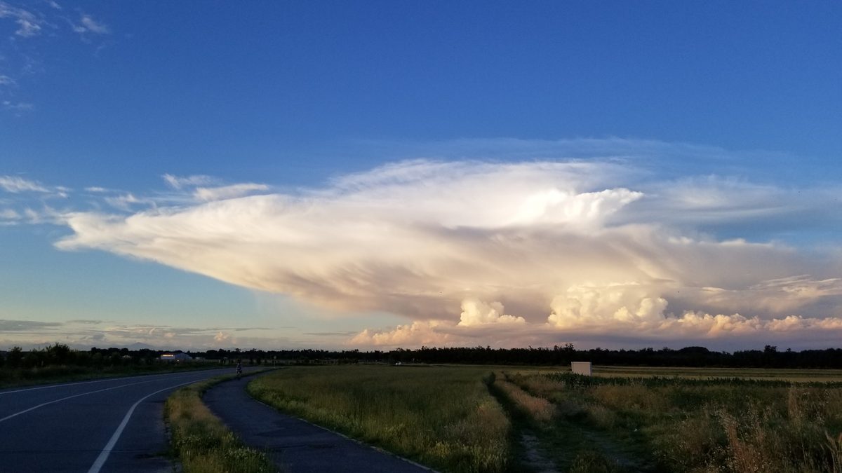 Fotografia del cielo di Roberto Spateri &mdash; Cameri (Novara), 14 giugno 2020.