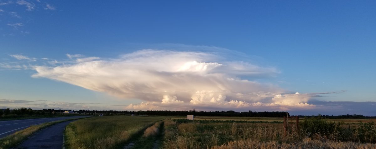 Fotografia del cielo di Roberto Spateri &mdash; Cameri (Novara), 14 giugno 2020.