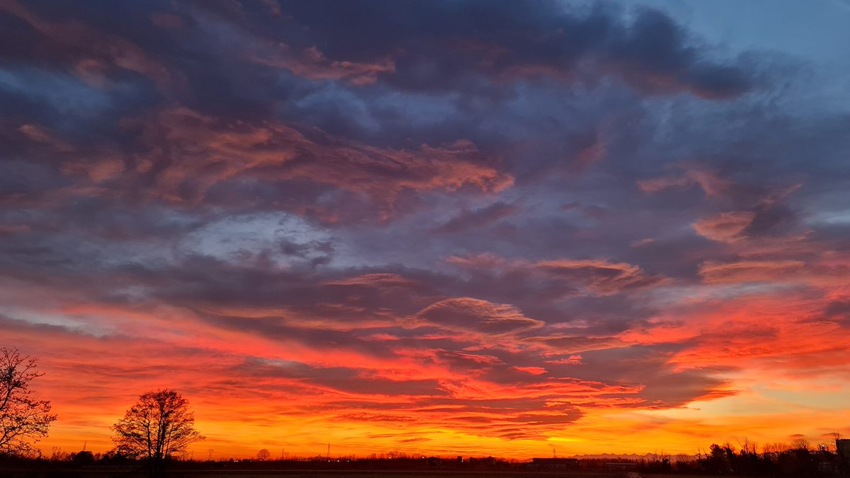 Fotografia del cielo di Roberto Spateri &mdash; Cameri (Novara), 3 febbraio 2023.