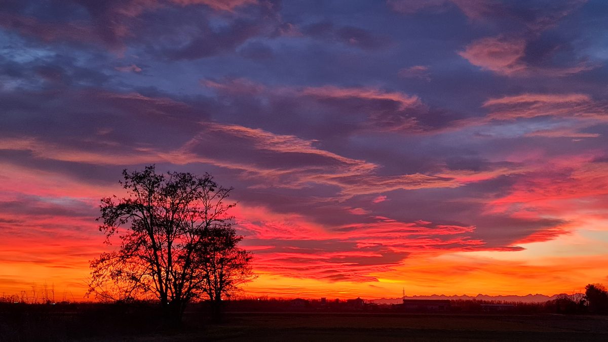 Fotografia del cielo di Roberto Spateri &mdash; Cameri (Novara), 3 febbraio 2023.