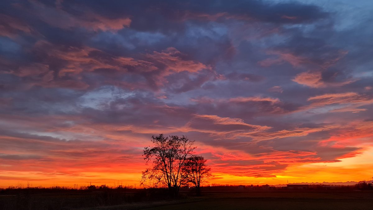 Fotografia del cielo di Roberto Spateri &mdash; Cameri (Novara), 3 febbraio 2023.