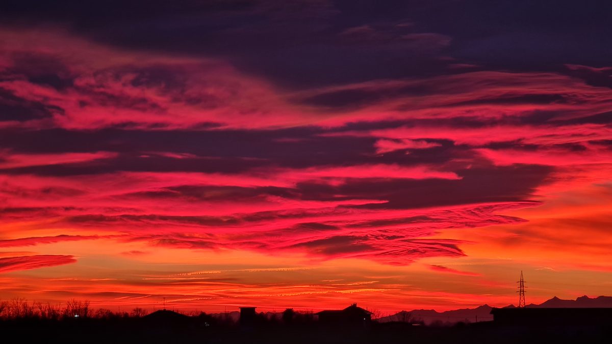 Fotografia del cielo di Roberto Spateri &mdash; Cameri (Novara), 3 febbraio 2023.
