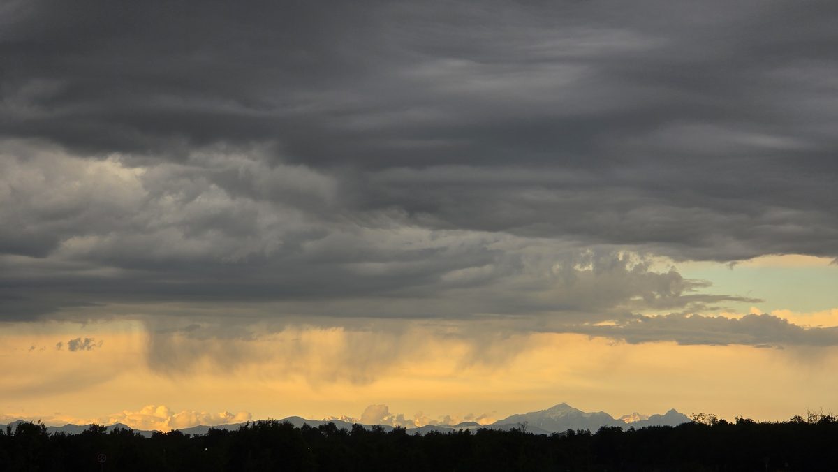 Fotografia del cielo di Roberto Spateri &mdash; Cameri (Novara), 14 maggio 2026.