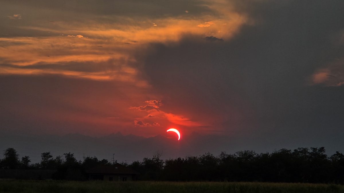 Fotografia del cielo di Roberto Spateri &mdash; Cameri (Novara), 12 agosto 2026.